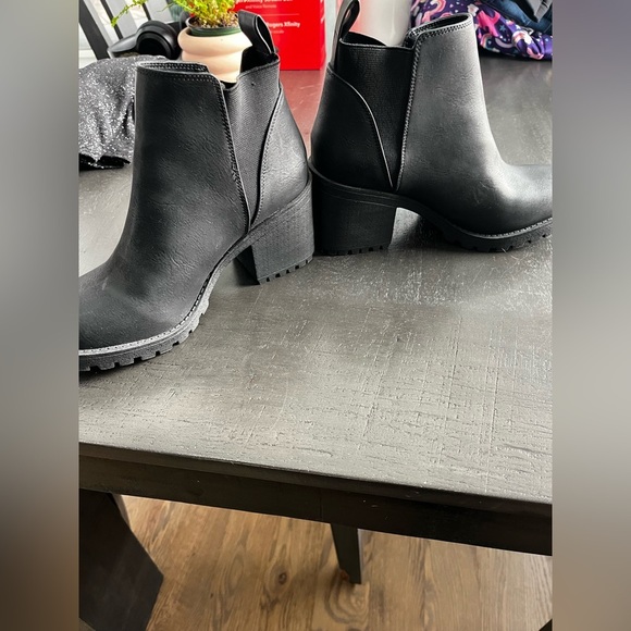 Dirty Laundry Women’s Black Heeled Chunky Ankle Boots - Size 6 - Picture 12 of 12